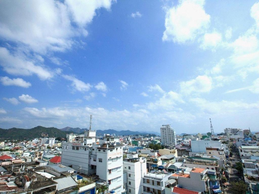 Den Long Do Hotel Nha Trang Luaran gambar