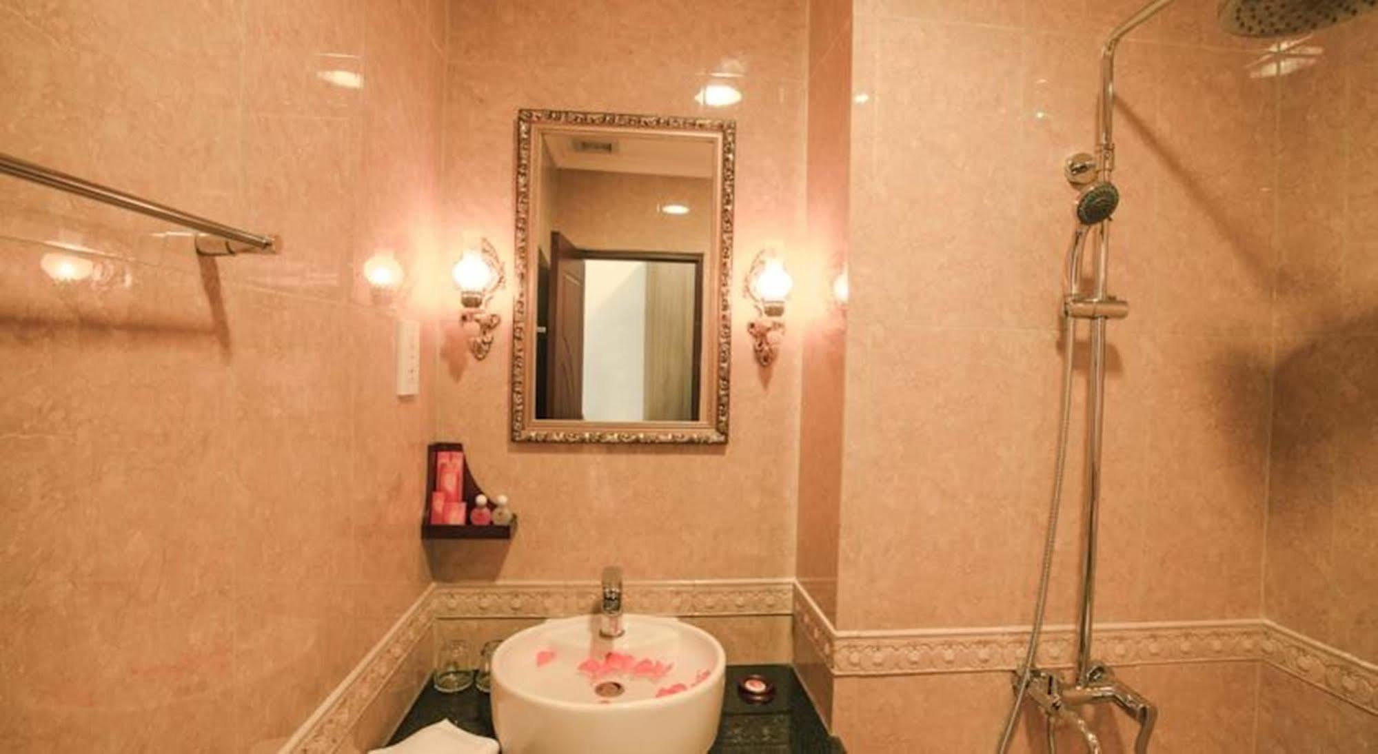 Den Long Do Hotel Nha Trang Luaran gambar
