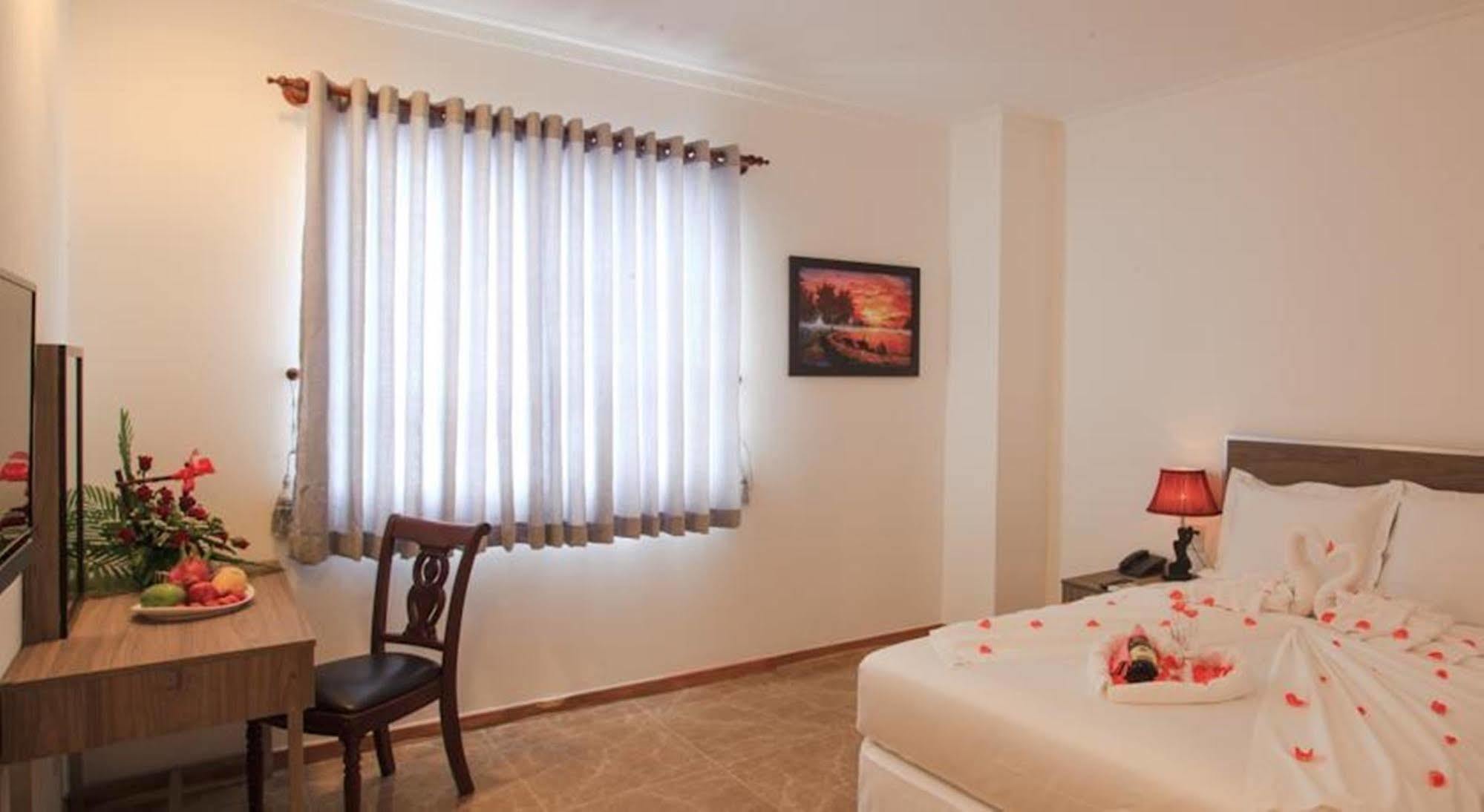 Den Long Do Hotel Nha Trang Luaran gambar