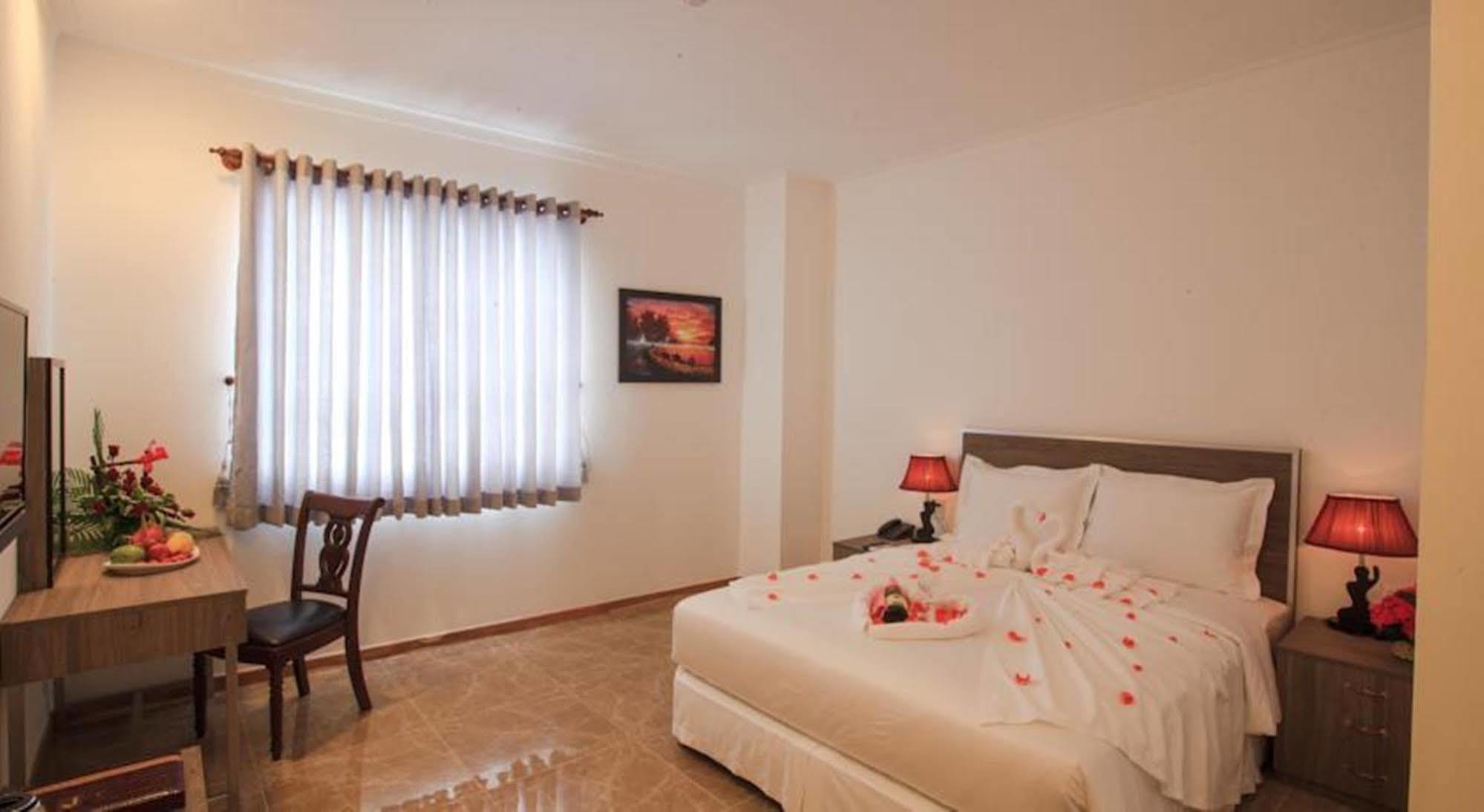 Den Long Do Hotel Nha Trang Luaran gambar